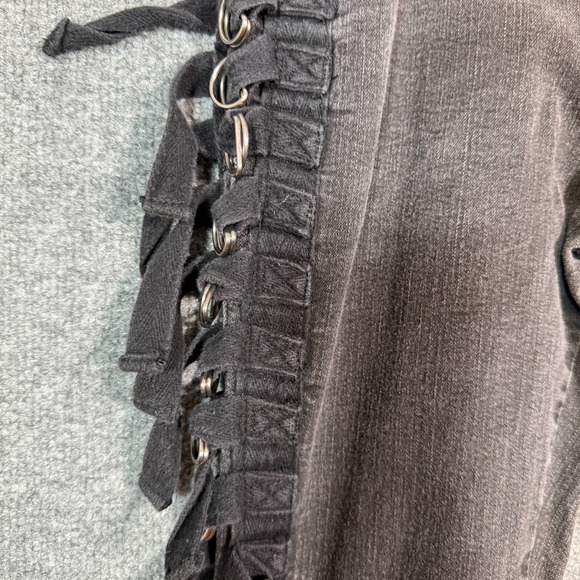 Hot Topic Jeans Womens 7 Black Punk Vtg Goth Y2K Chain Grunge Rings Grommet - Picture 8 of 12